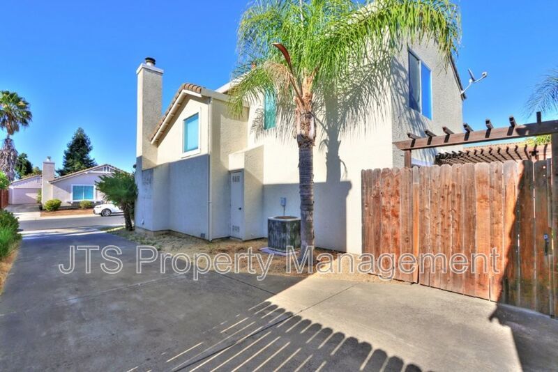 Nice Elk Grove Home in Prime Location! property image