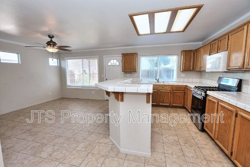 Nice Elk Grove Home in Prime Location! property image