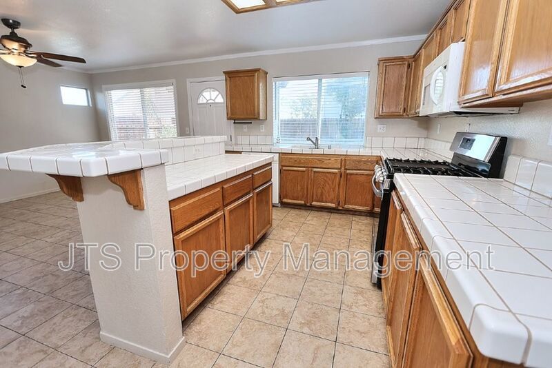 Nice Elk Grove Home in Prime Location! property image