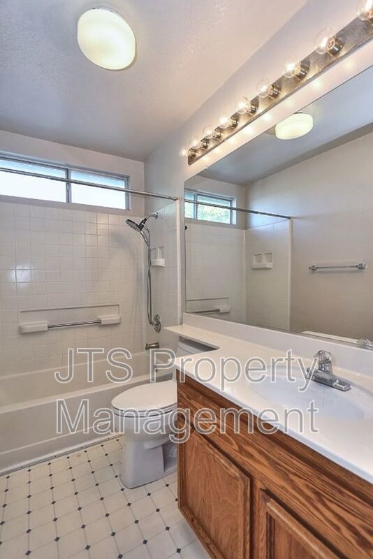 Nice Elk Grove Home in Prime Location! property image