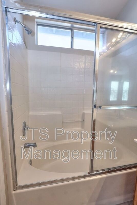 Nice Elk Grove Home in Prime Location! property image