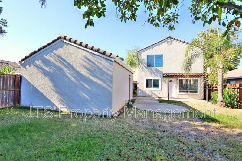 Nice Elk Grove Home in Prime Location! property image
