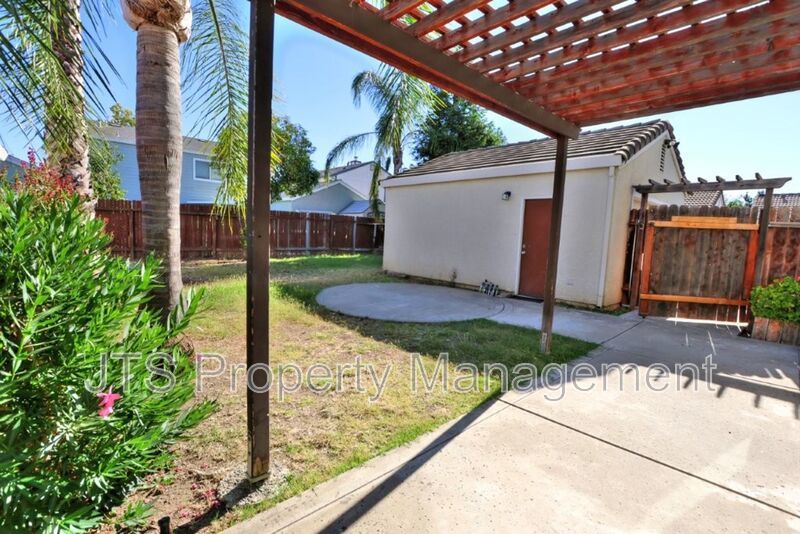 Nice Elk Grove Home in Prime Location! property image