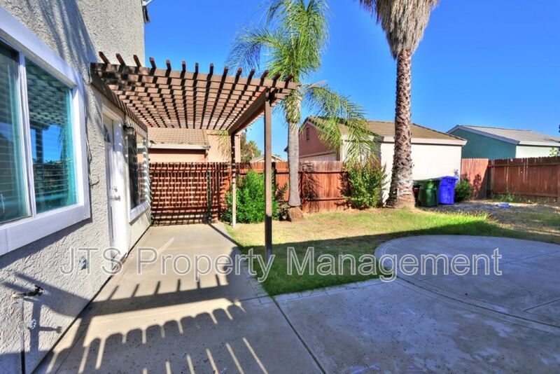 Nice Elk Grove Home in Prime Location! property image