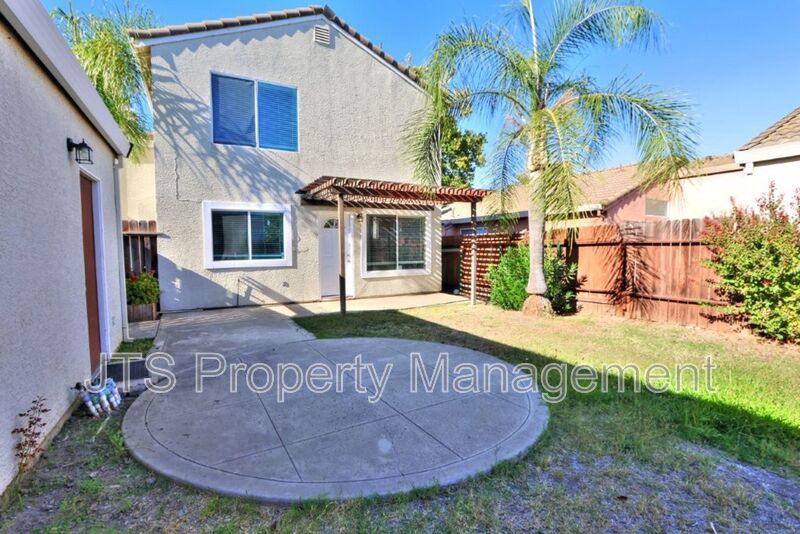 Nice Elk Grove Home in Prime Location! property image